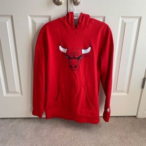 Red Chicago Bulls hoodie.